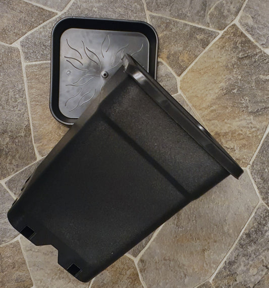 Kruka 13 cm kvadrat svart 2 liter